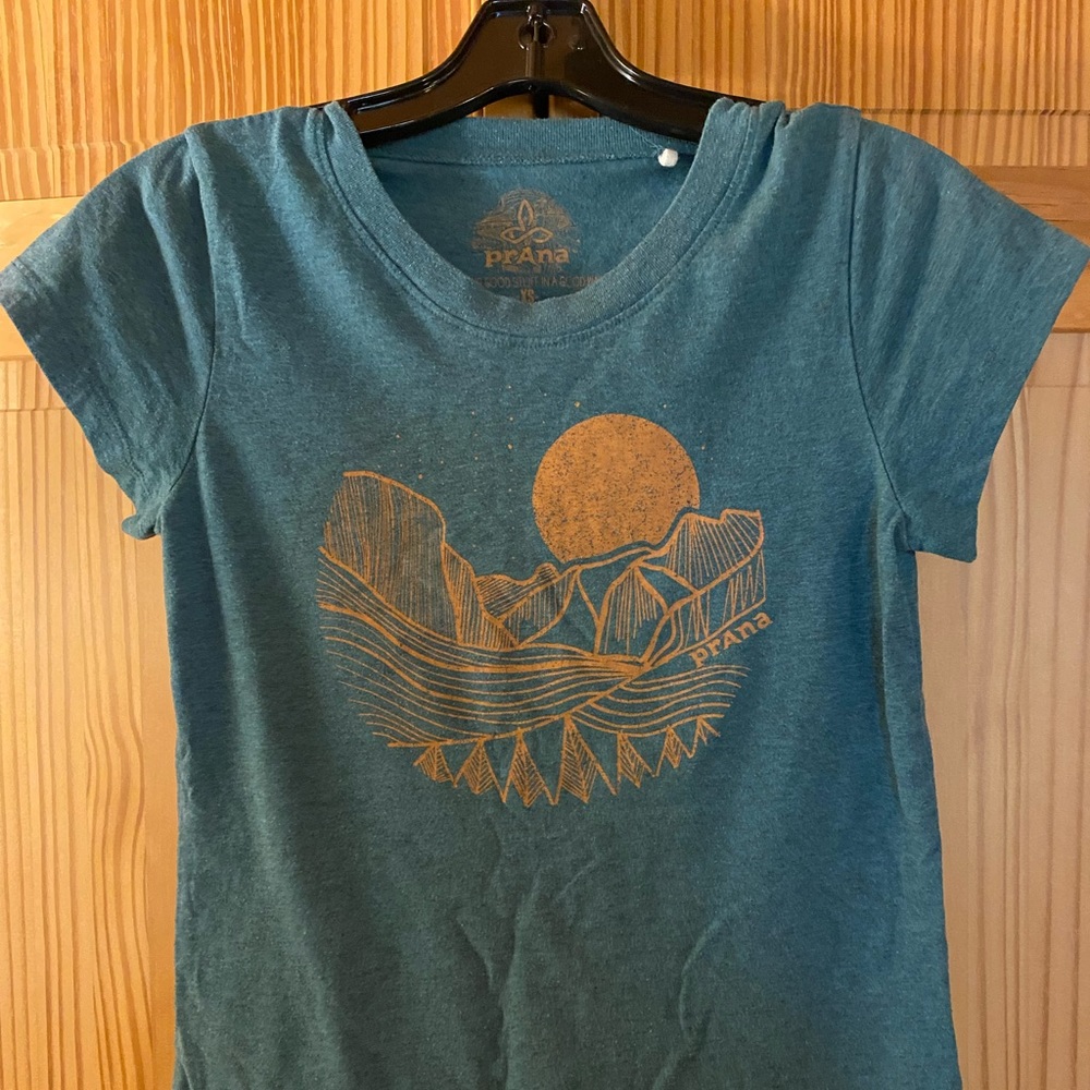 Prana Graphic T-shirt size xs
